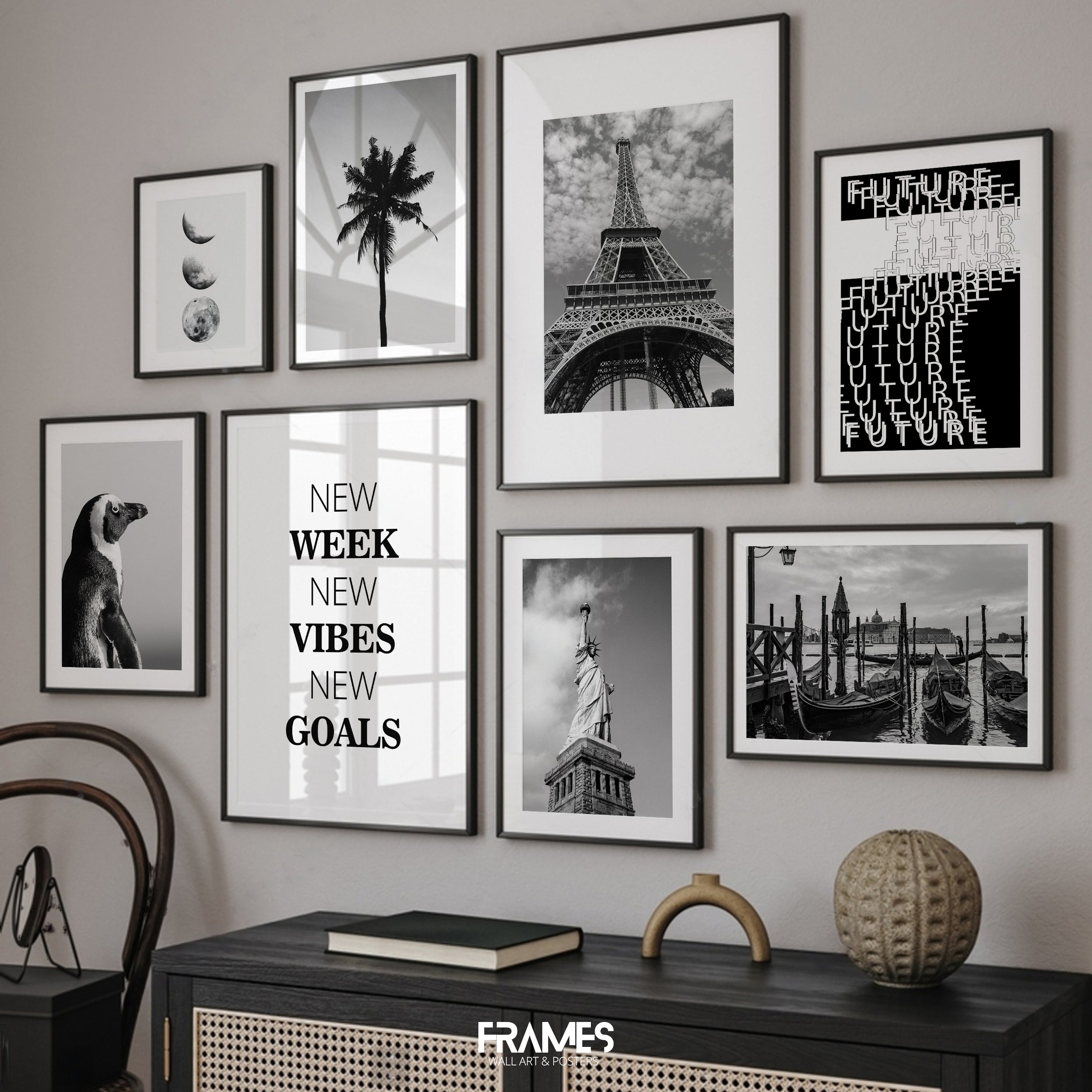 Black&white wall gallery