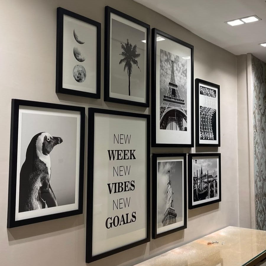 Black&white wall gallery
